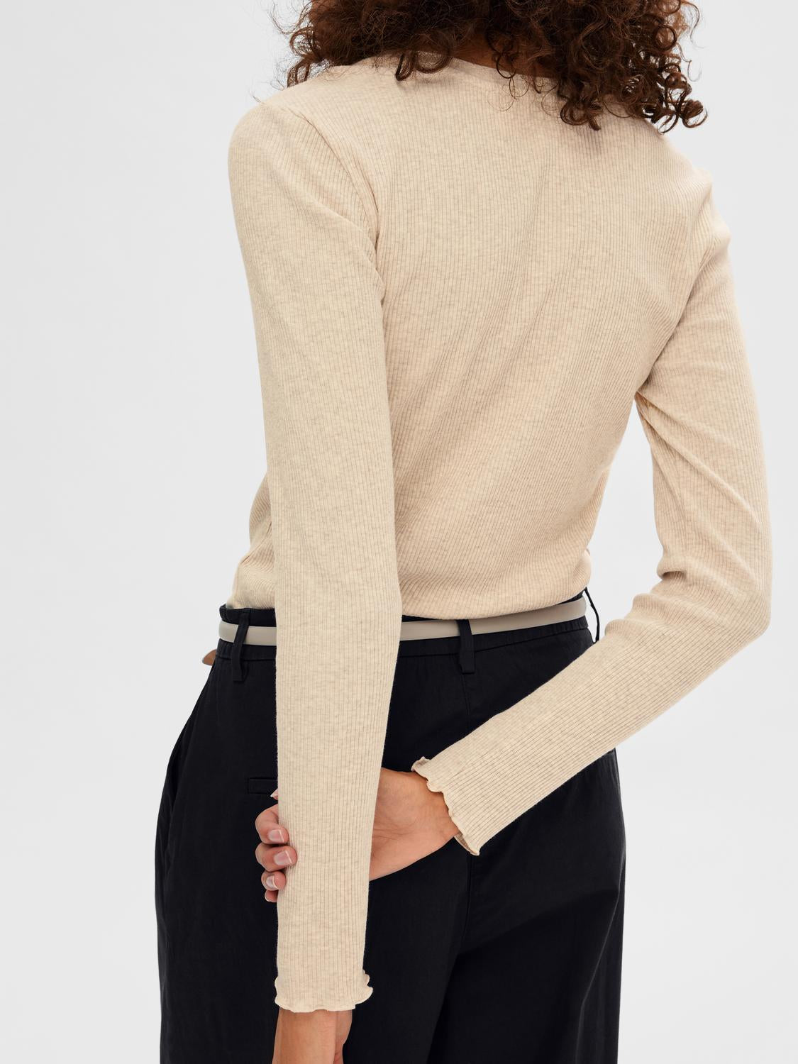 model_shot-detail